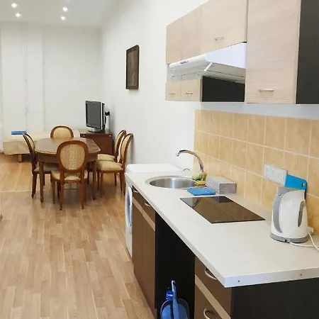 アパート City Center Rent With Free Parking Nr.230